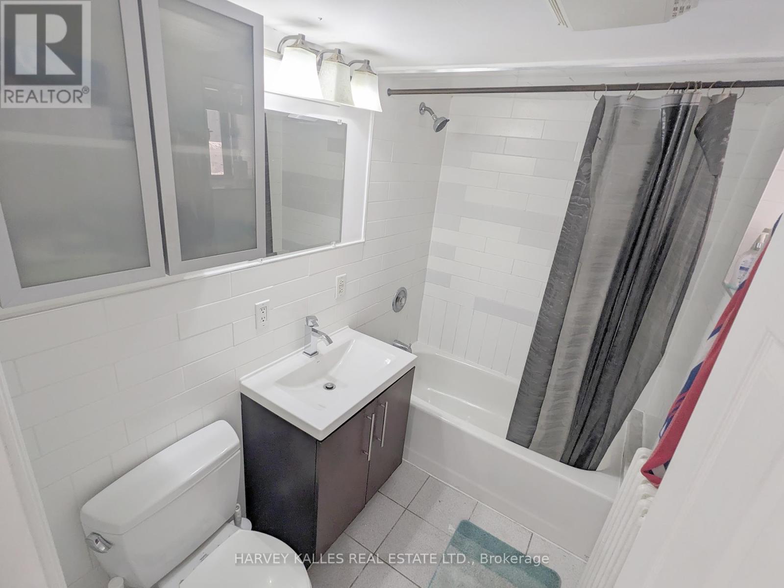 Photo 11 of Basement Rear 107 Concord Avenue, Toronto ON