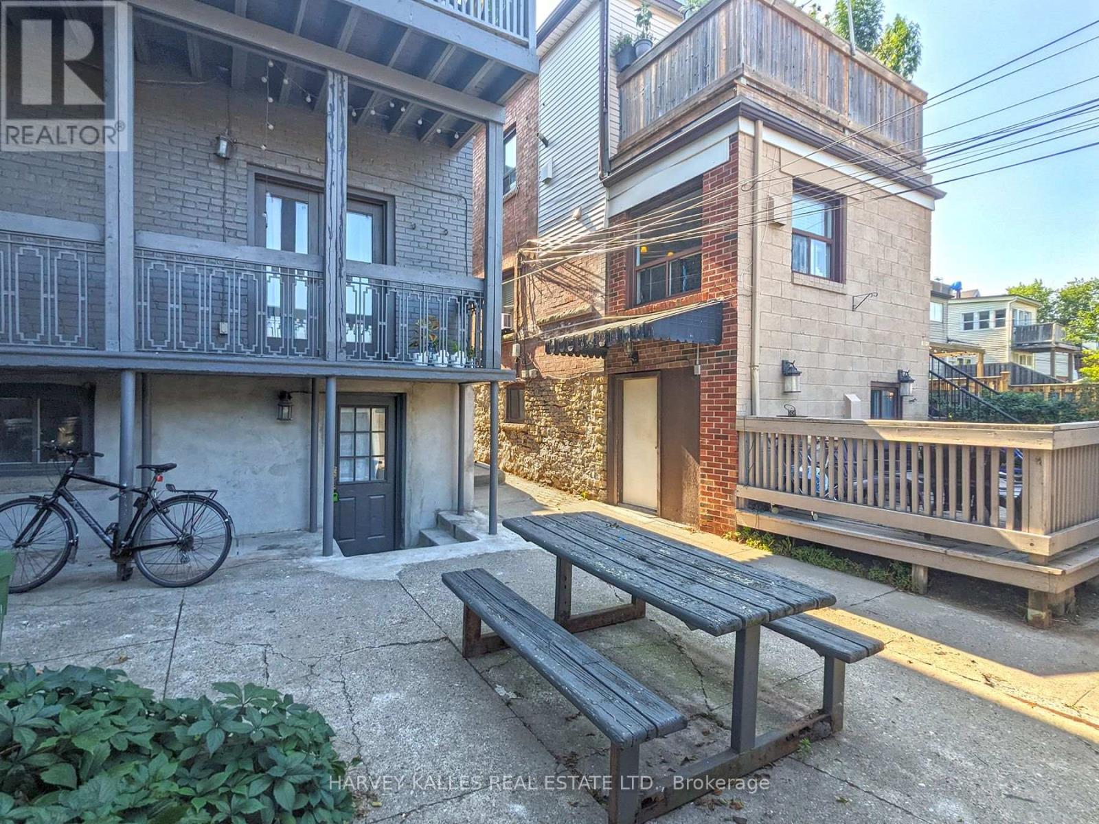 Photo 4 of Basement Rear 107 Concord Avenue, Toronto ON