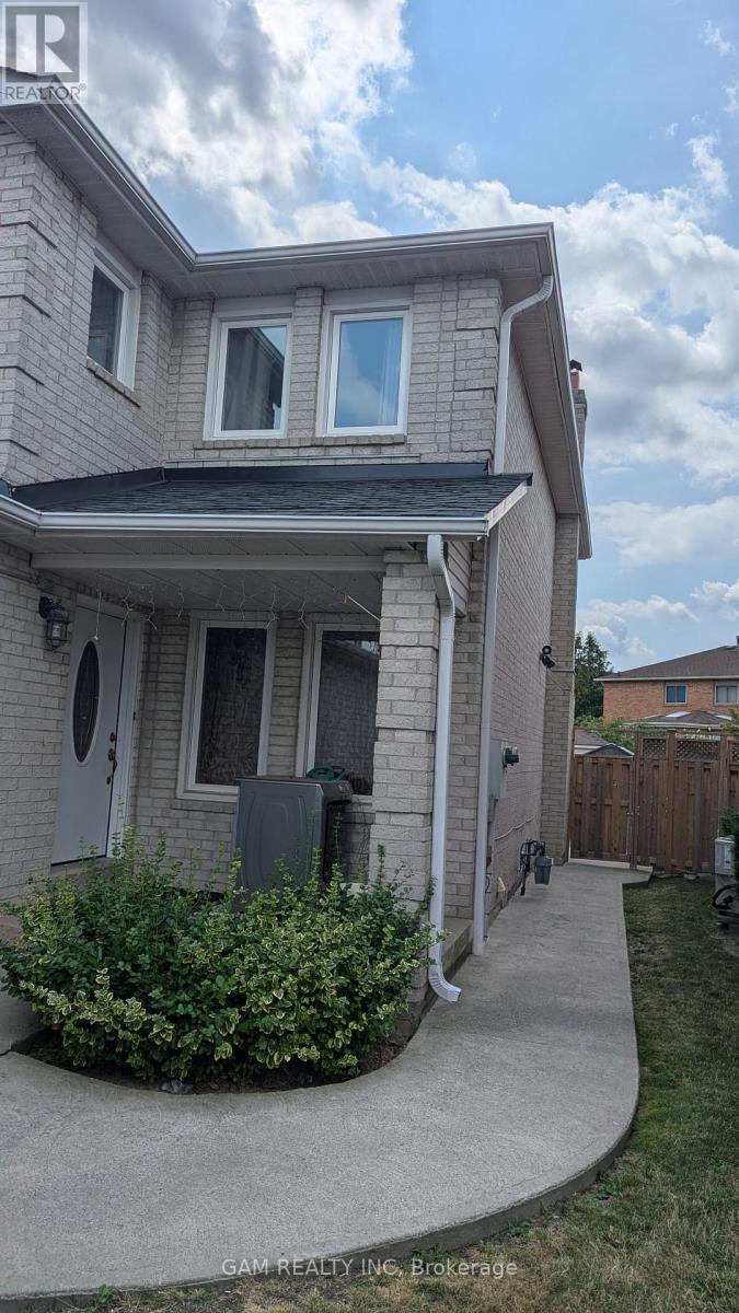 Photo 1 of Bsmt 200 Kingsbridge Garden Circle, Mississauga ON