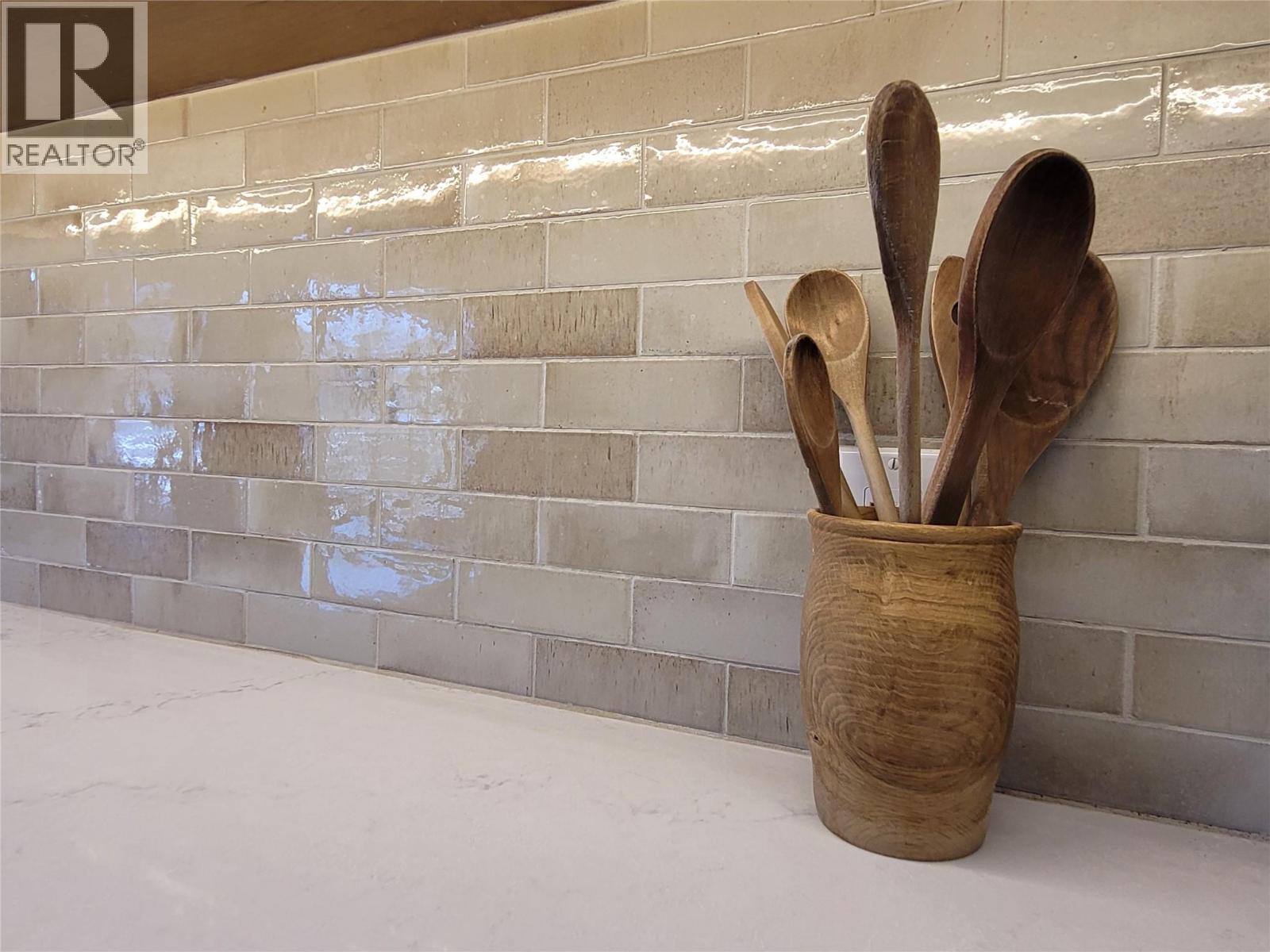 8170 Plotnikoff Road, Grand Forks