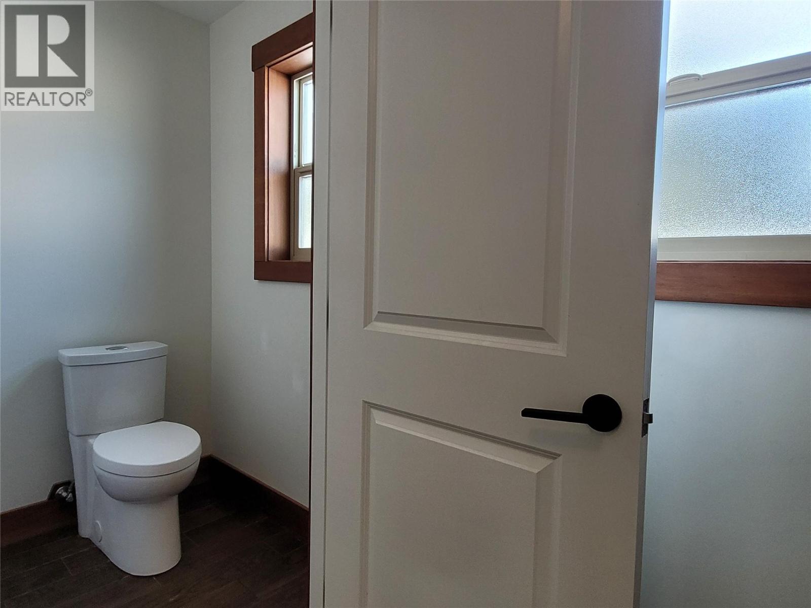 8170 Plotnikoff Road, Grand Forks