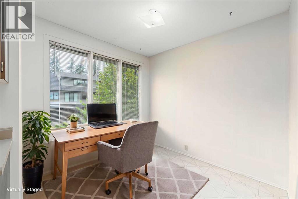 Single Family House for Sale in   Point Drive NW Point McKay Calgary 