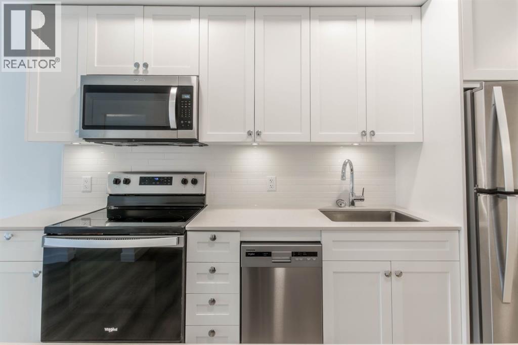 Single Family House for Sale in    Street NE Crescent Heights Calgary 