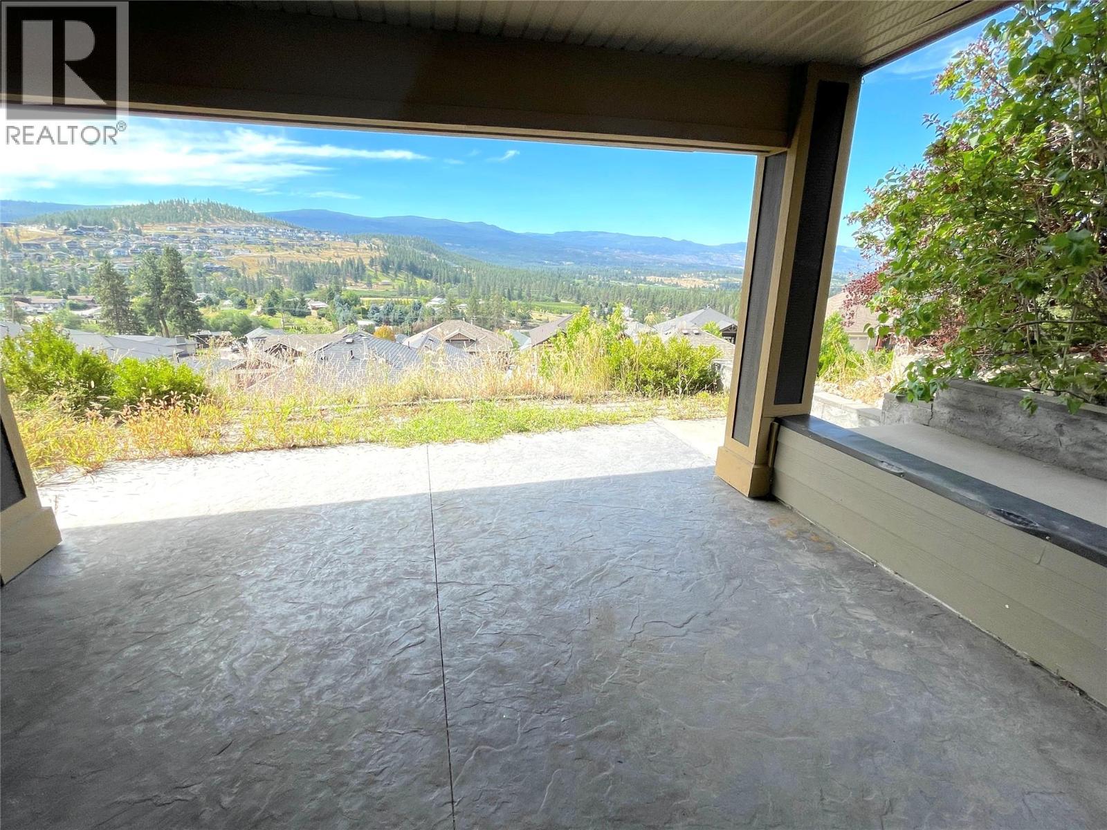 Photo 33 of 1347 Wilmot Avenue, Kelowna BC