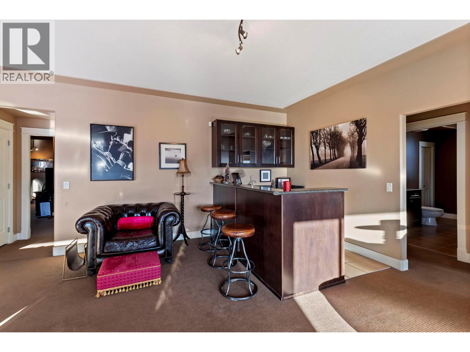 Photo 13 of 1347 Wilmot Avenue, Kelowna BC