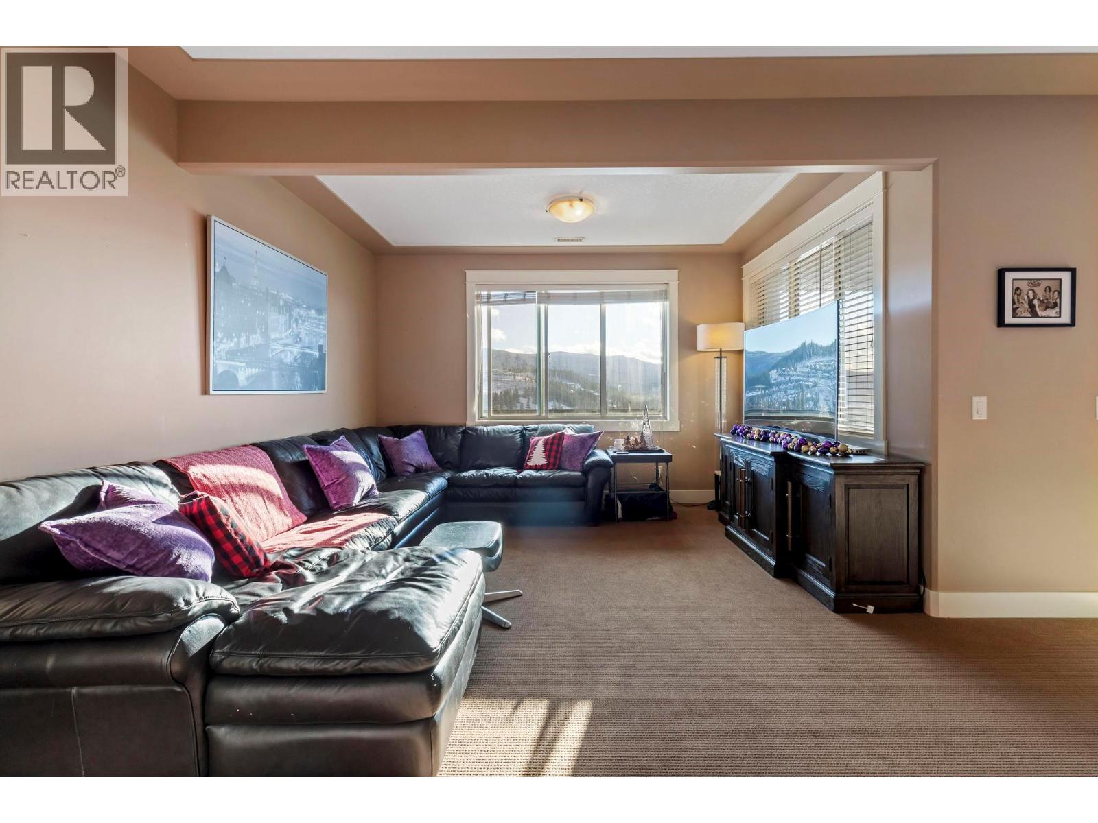 Photo 36 of 1347 Wilmot Avenue, Kelowna BC