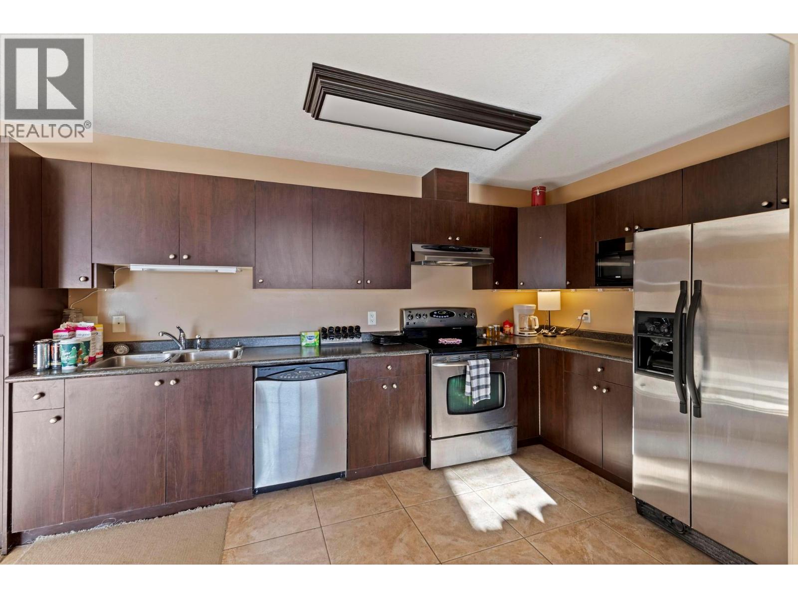 Photo 42 of 1347 Wilmot Avenue, Kelowna BC