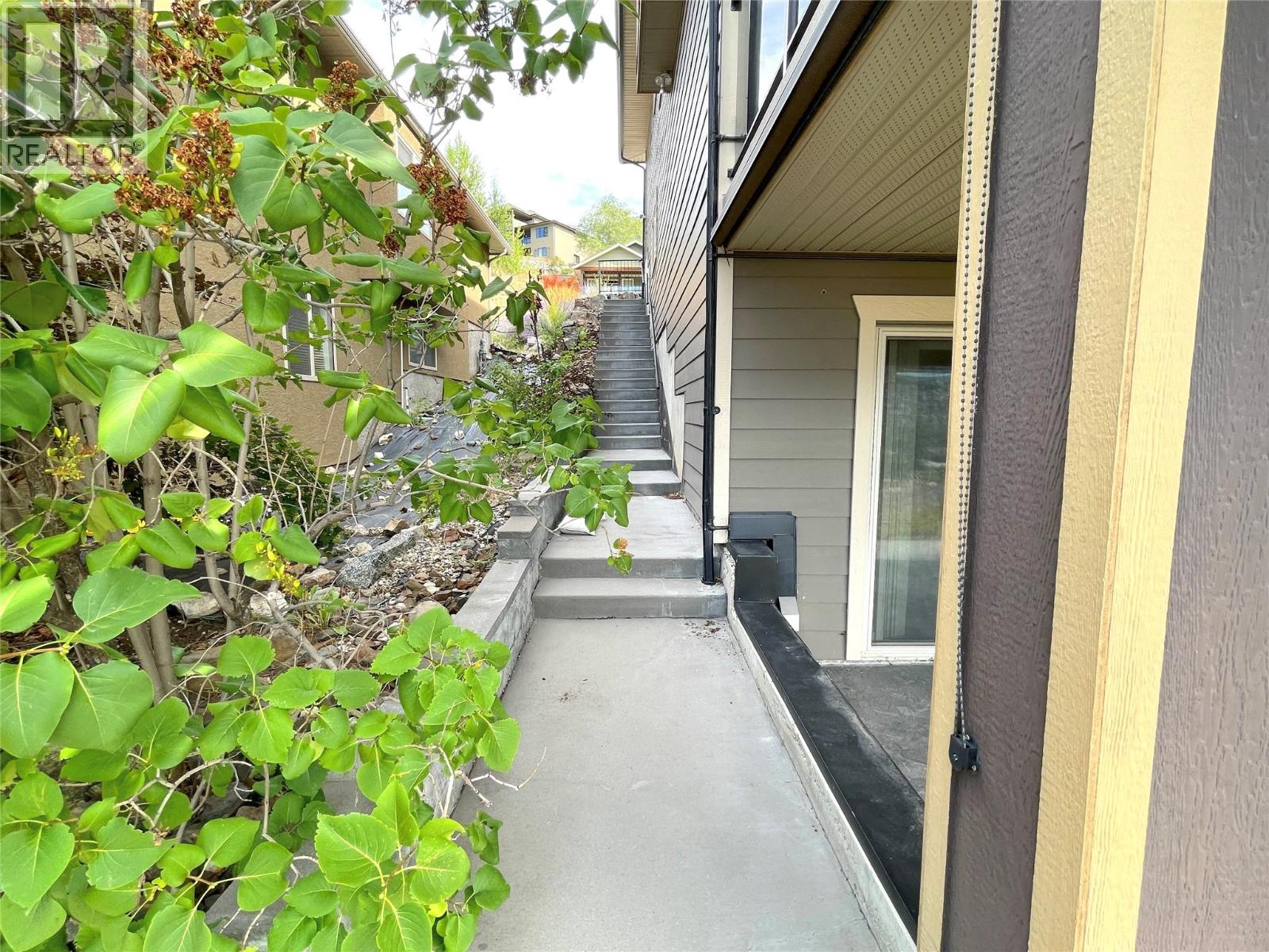 Photo 41 of 1347 Wilmot Avenue, Kelowna BC