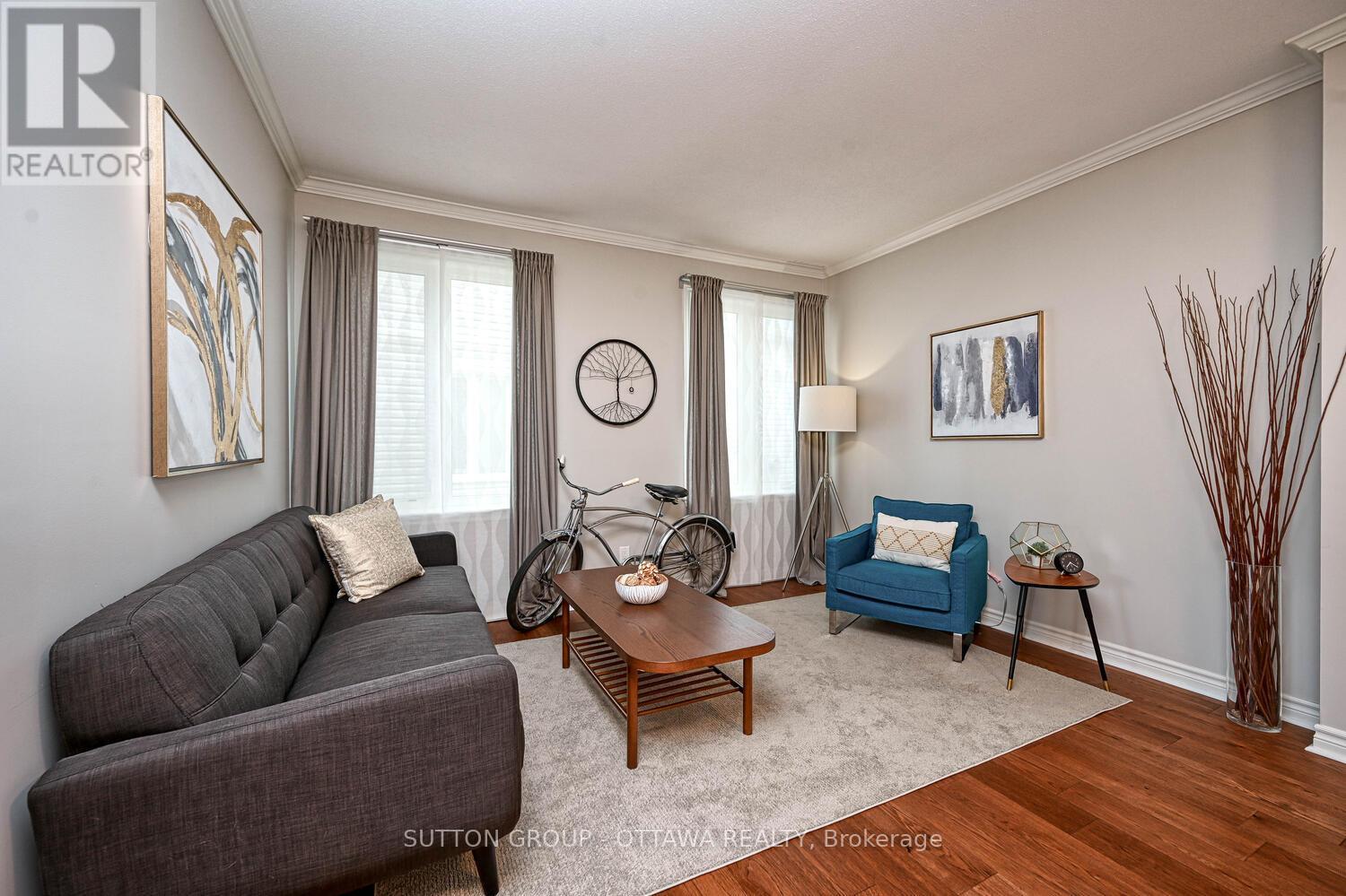 Photo 15 of 329 West Ridge Drive, Ottawa ON