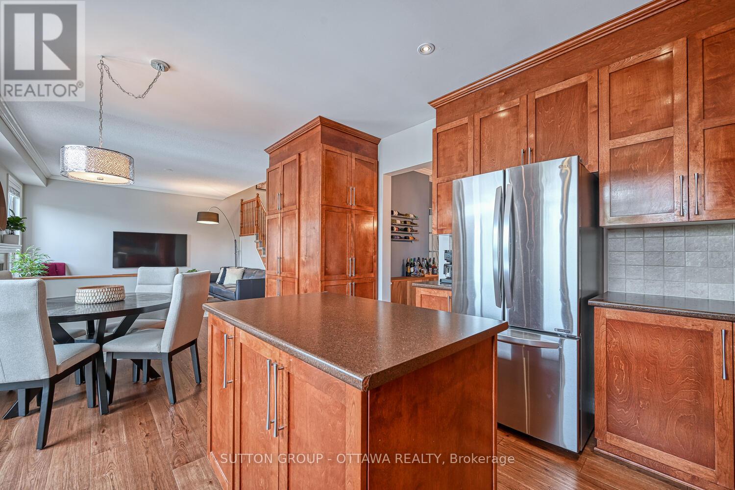 Photo 22 of 329 West Ridge Drive, Ottawa ON