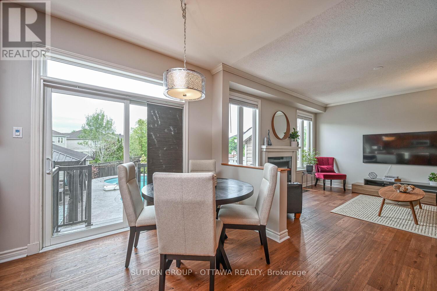 Photo 24 of 329 West Ridge Drive, Ottawa ON