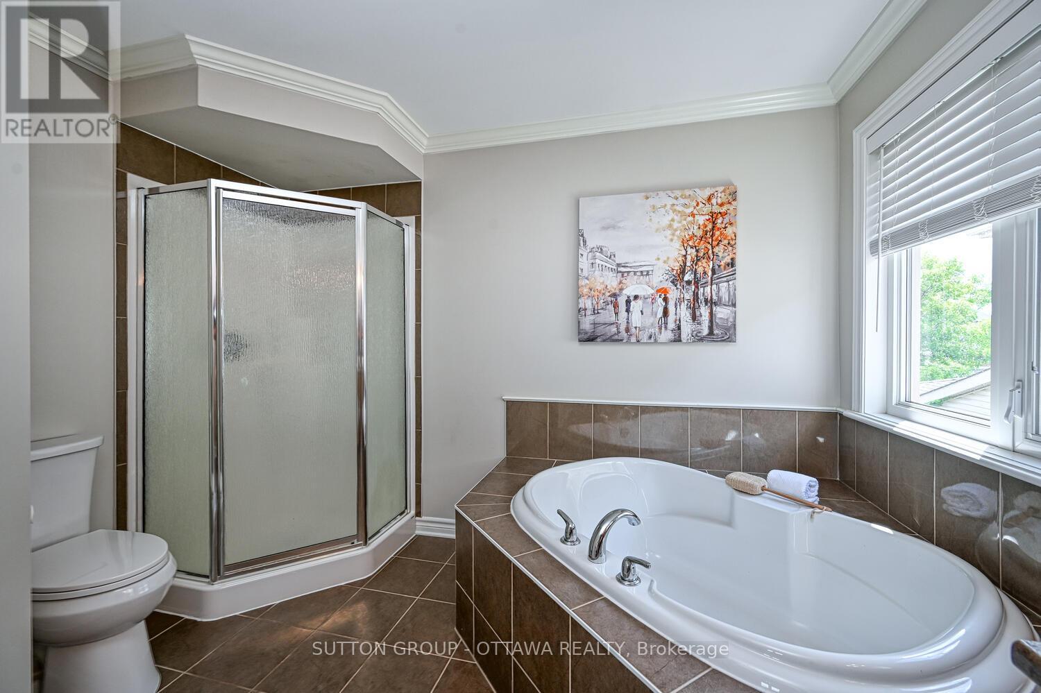 Photo 35 of 329 West Ridge Drive, Ottawa ON