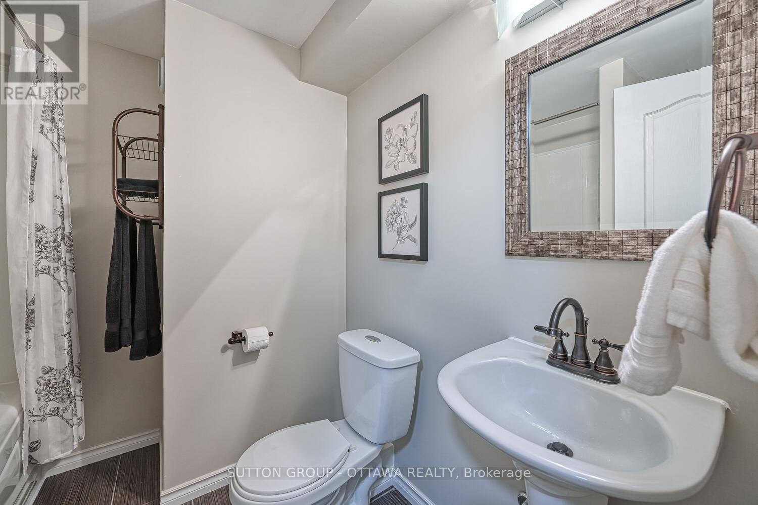 Photo 42 of 329 West Ridge Drive, Ottawa ON