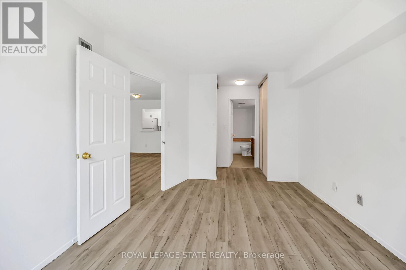 Photo 17 of 224 22 Southport Street, Toronto ON