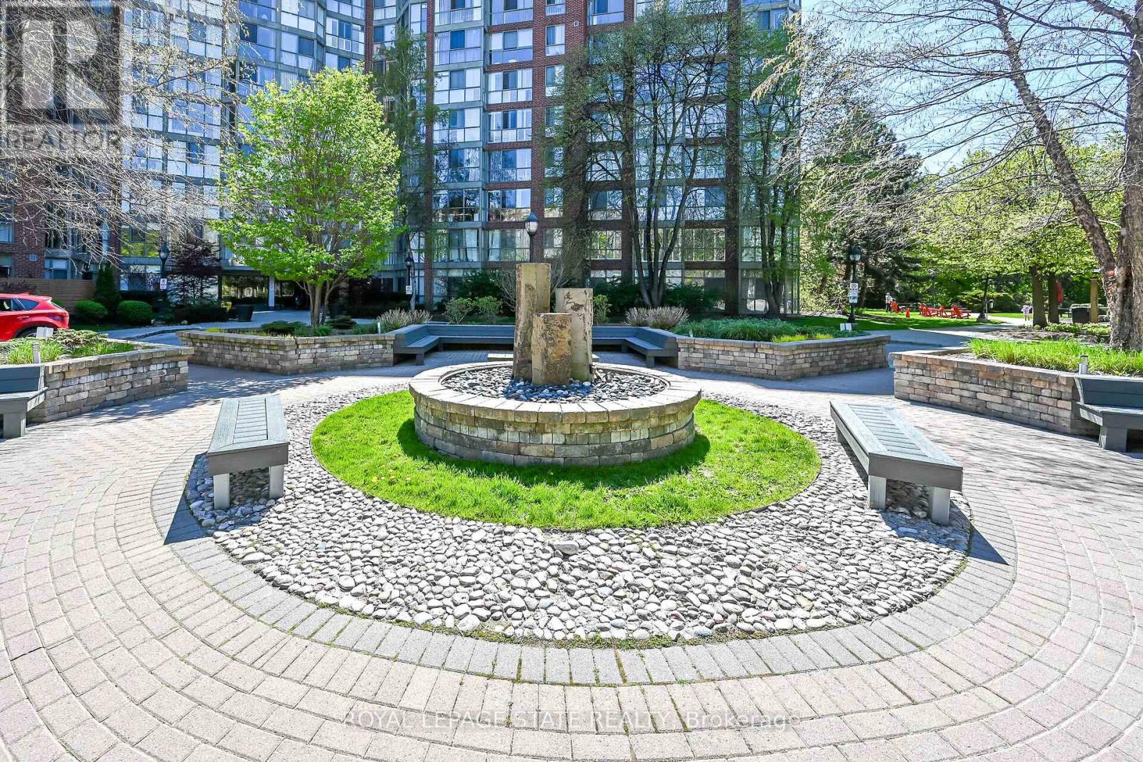 Photo 2 of 224 22 Southport Street, Toronto ON