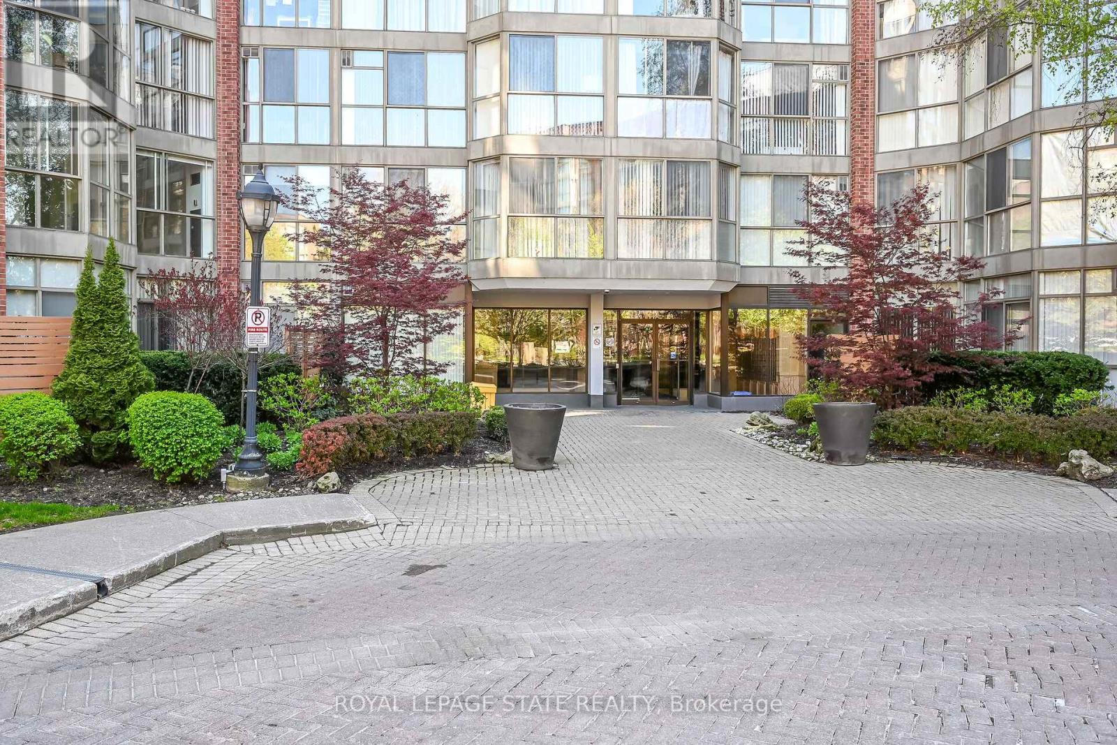 Photo 3 of 224 22 Southport Street, Toronto ON