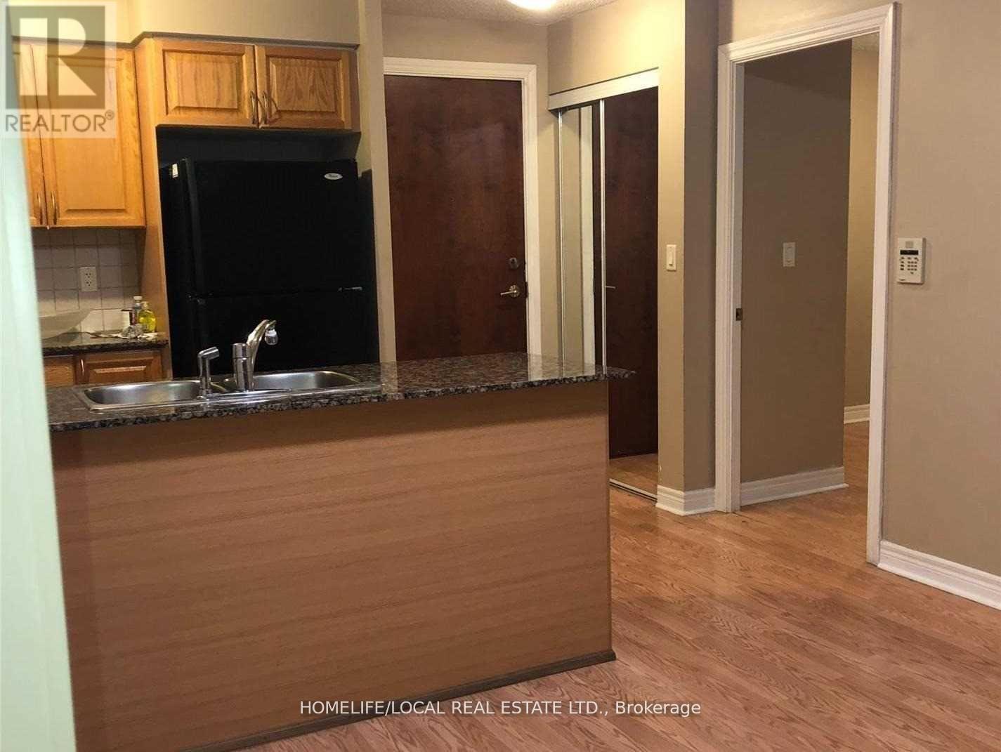 Photo 11 of 3403 310 Burnhamthorpe Road W, Mississauga ON