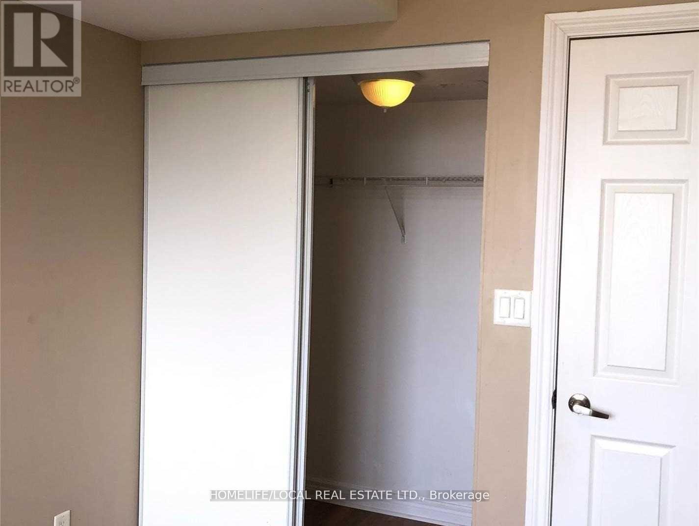 Photo 17 of 3403 310 Burnhamthorpe Road W, Mississauga ON