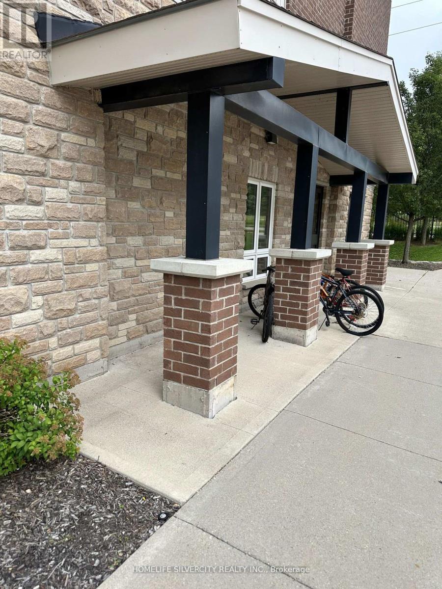 Photo 4 of 209 45 Kingsbury Square, Guelph ON