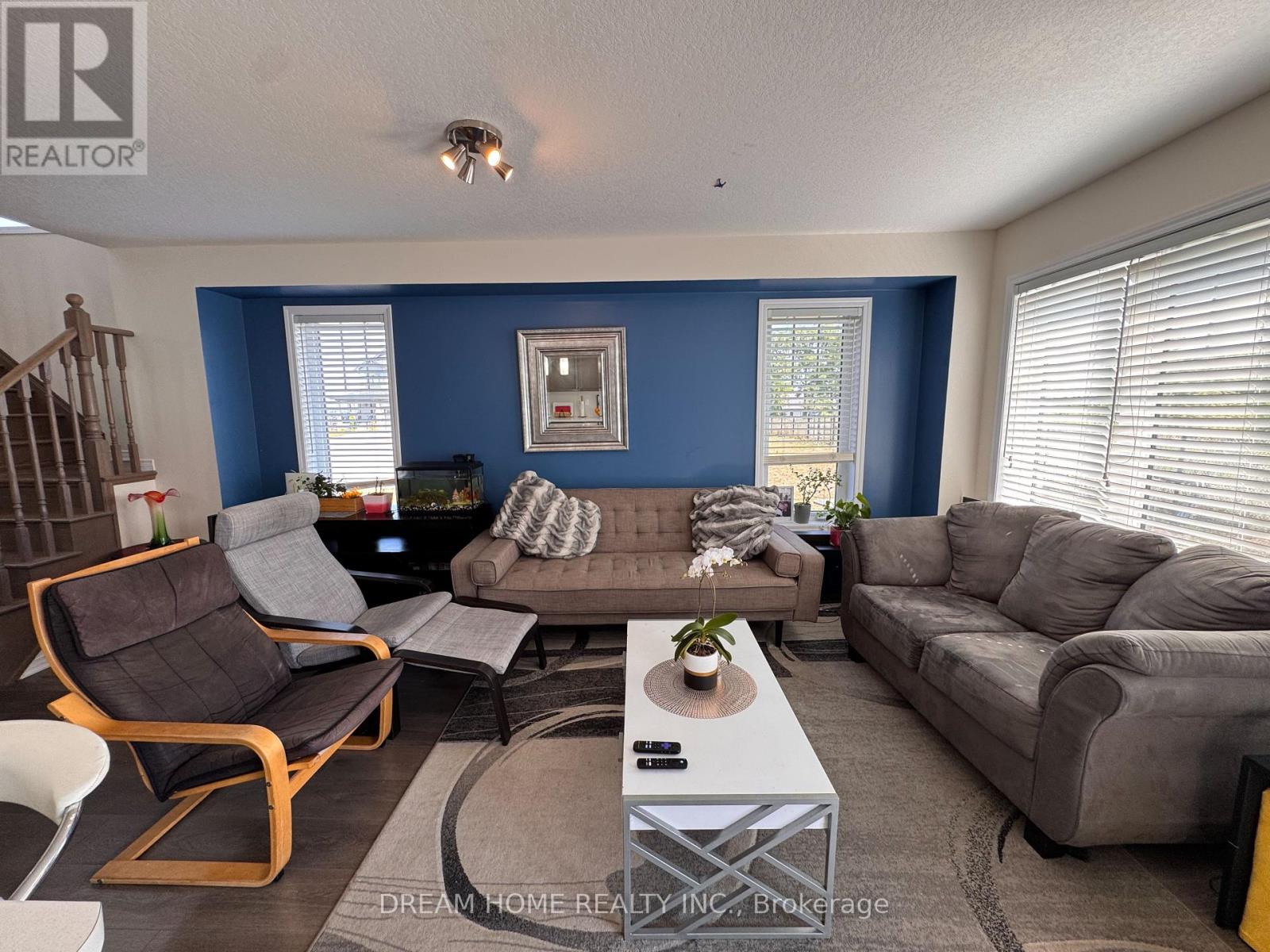 Photo 12 of 11 Allcroft Court, Hamilton ON
