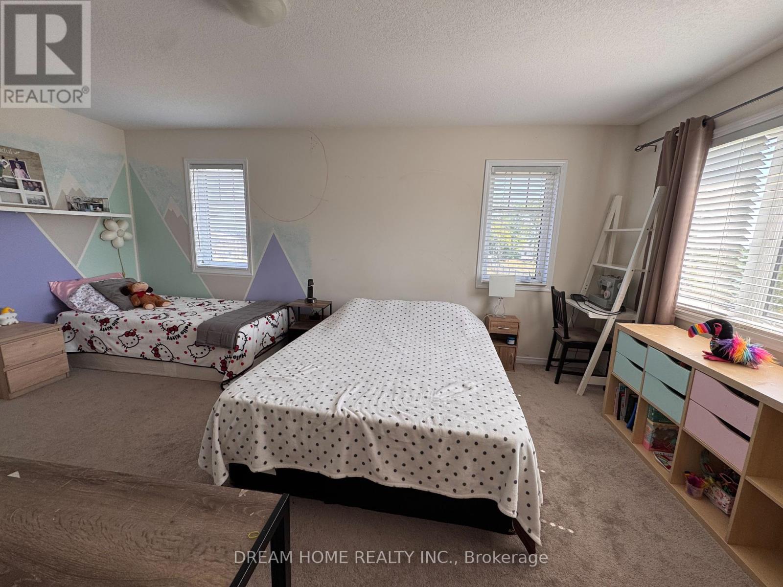 Photo 18 of 11 Allcroft Court, Hamilton ON
