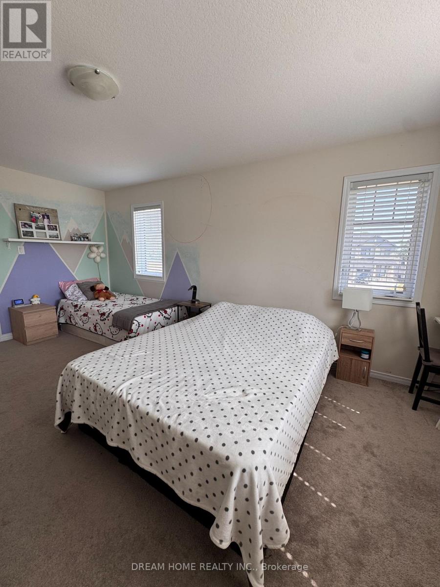 Photo 19 of 11 Allcroft Court, Hamilton ON