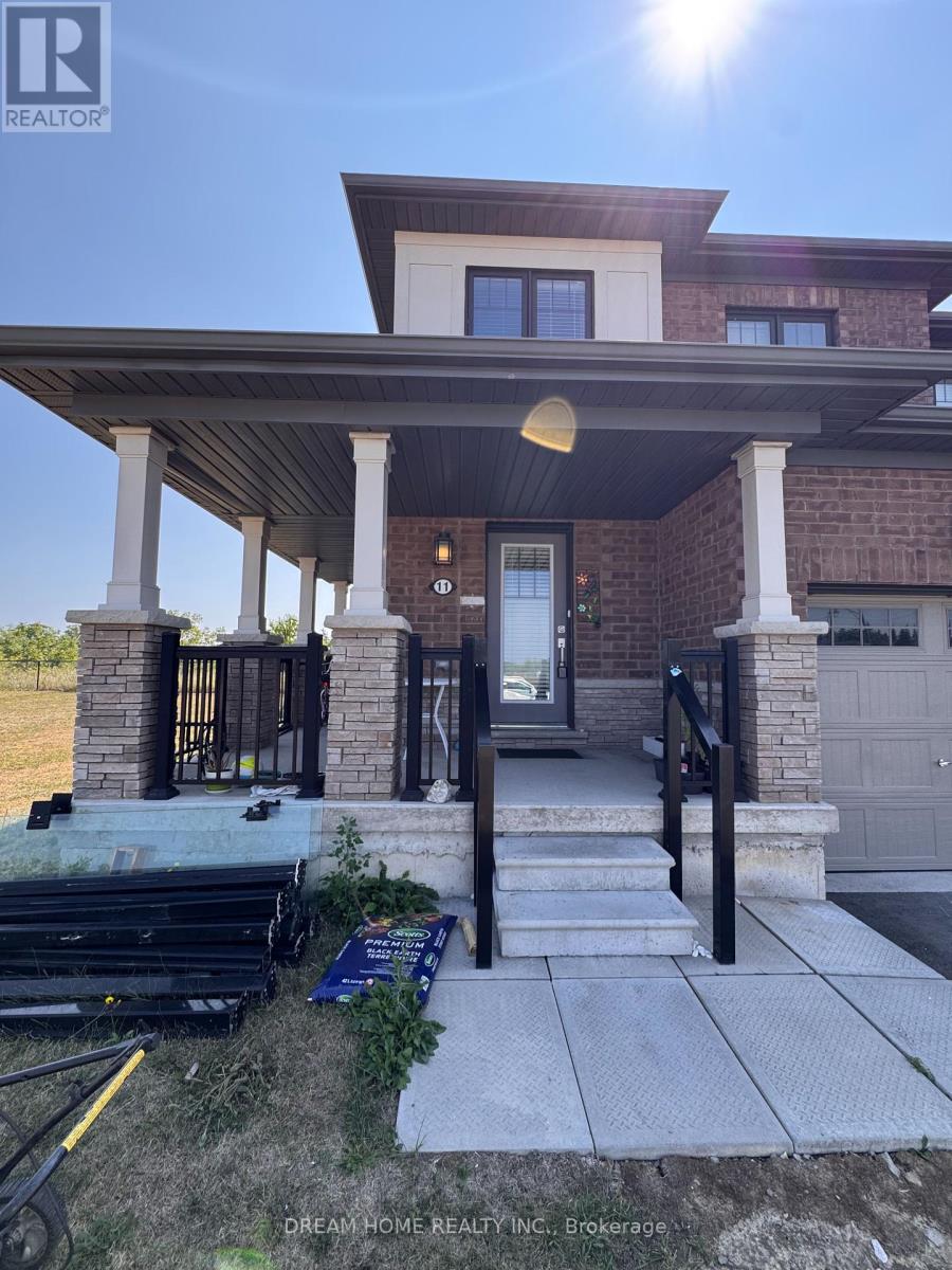 Photo 2 of 11 Allcroft Court, Hamilton ON