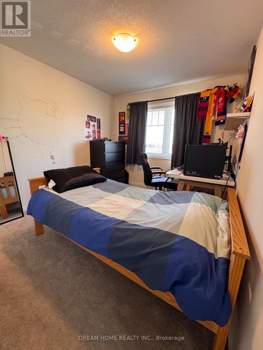 Photo 23 of 11 Allcroft Court, Hamilton ON