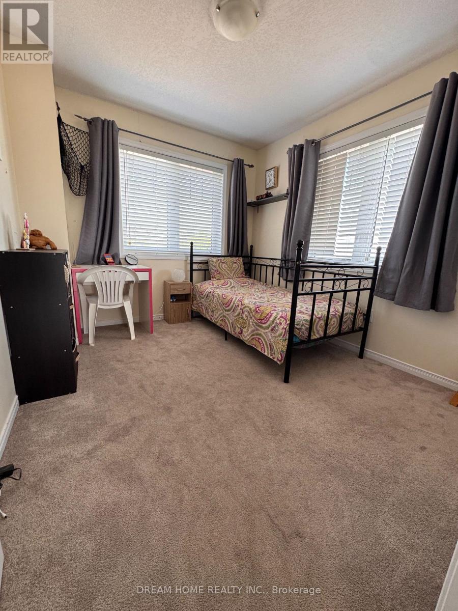Photo 26 of 11 Allcroft Court, Hamilton ON