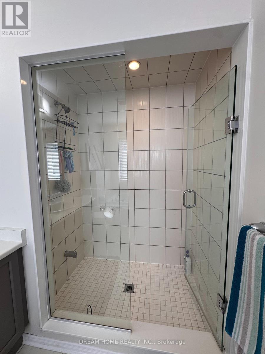 Photo 31 of 11 Allcroft Court, Hamilton ON