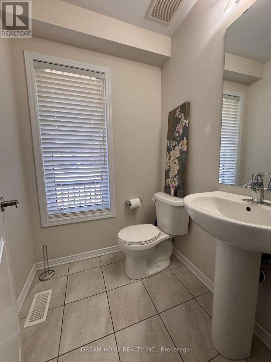 Photo 35 of 11 Allcroft Court, Hamilton ON