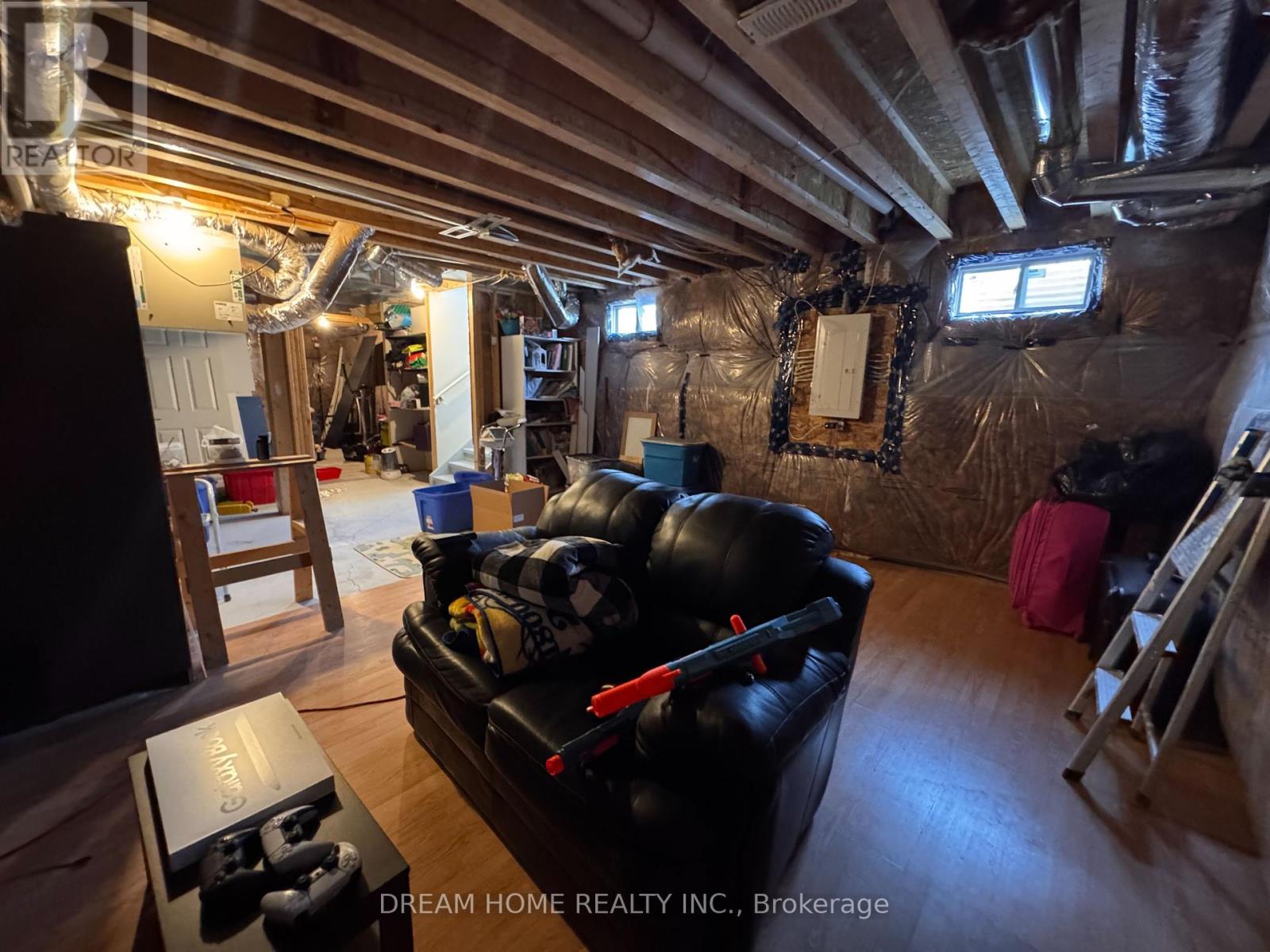 Photo 39 of 11 Allcroft Court, Hamilton ON