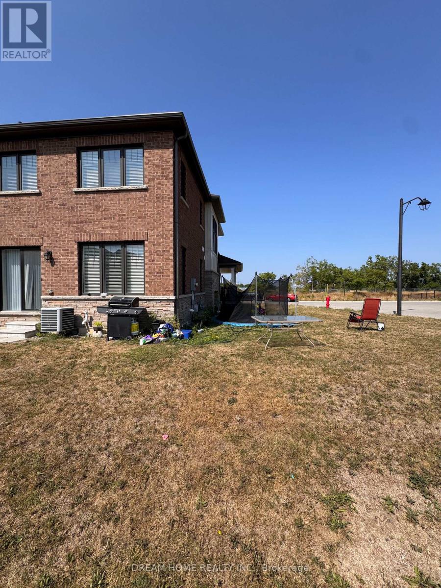 Photo 42 of 11 Allcroft Court, Hamilton ON