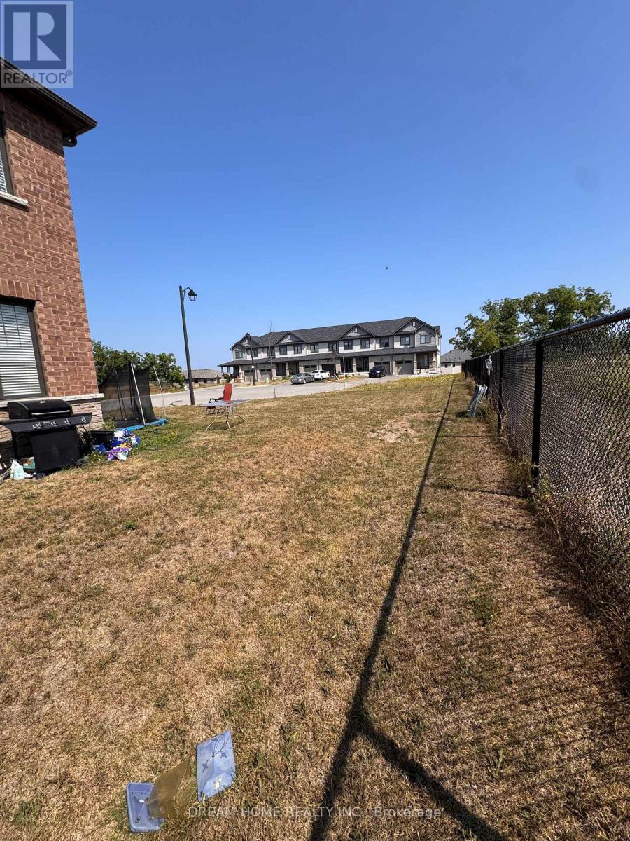 Photo 45 of 11 Allcroft Court, Hamilton ON