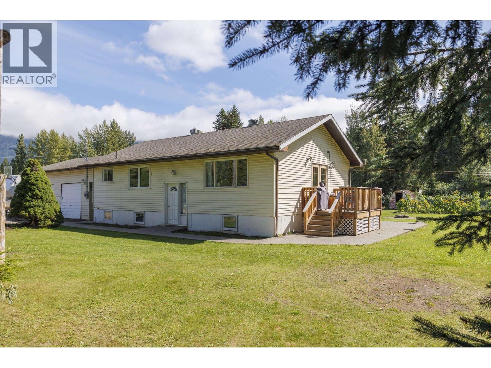 Photo 6 of 1200 Dorval Road, Mcbride BC