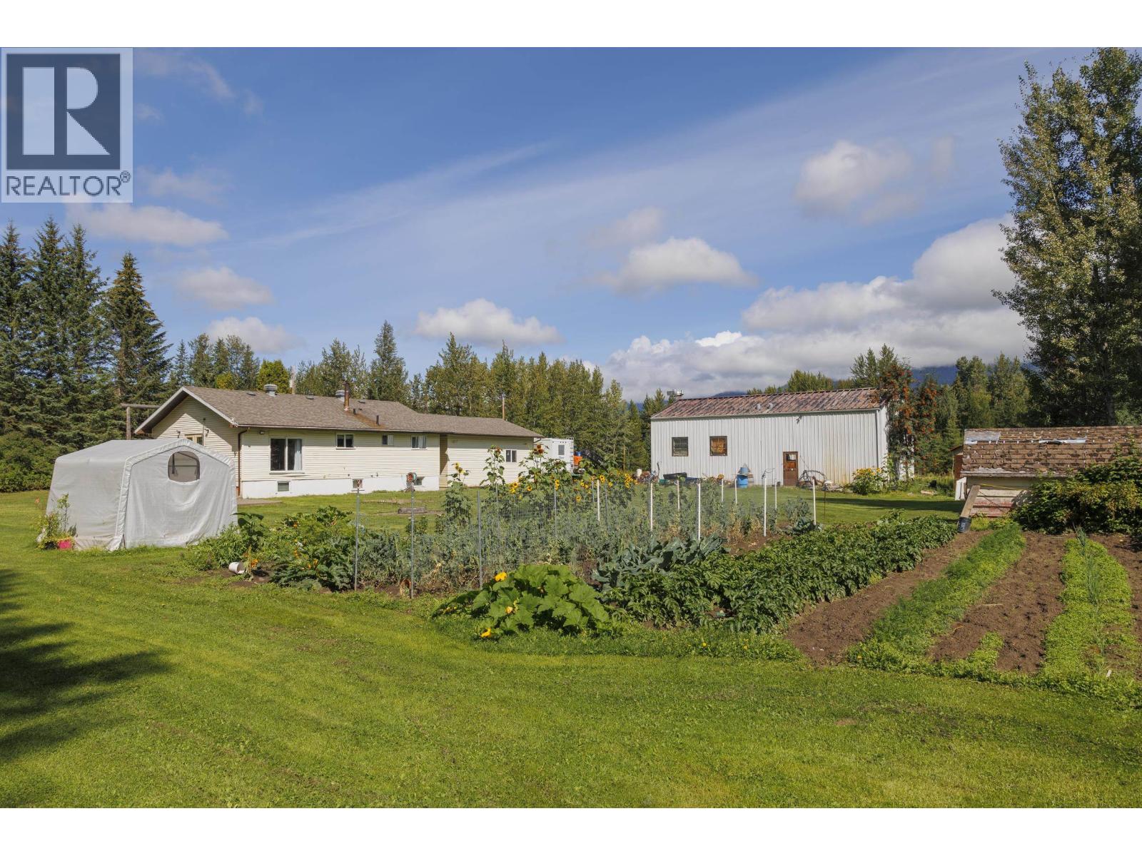 Photo 10 of 1200 Dorval Road, Mcbride BC