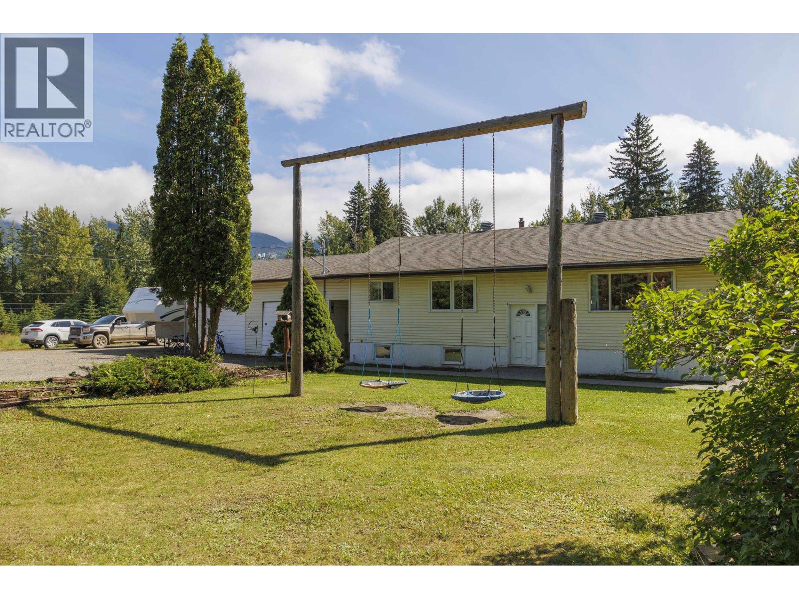 Photo 5 of 1200 Dorval Road, Mcbride BC