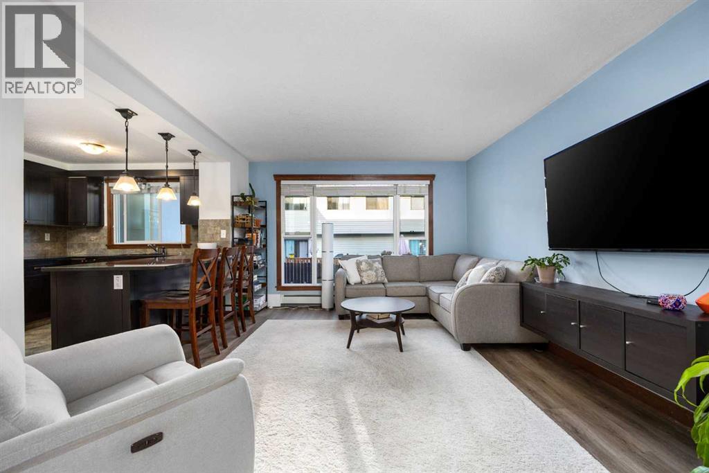Single Family House for Sale in    Avenue SW Kingsland Calgary 
