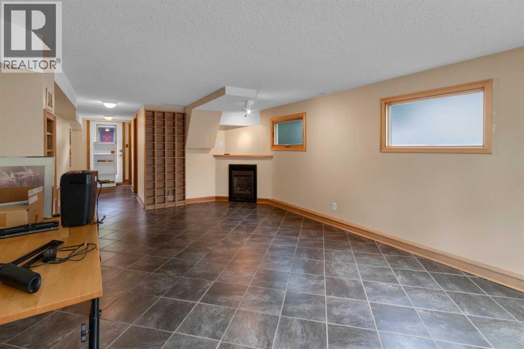Single Family House for Sale in   Street NW Hounsfield Heights/Briar Hill Calgary 