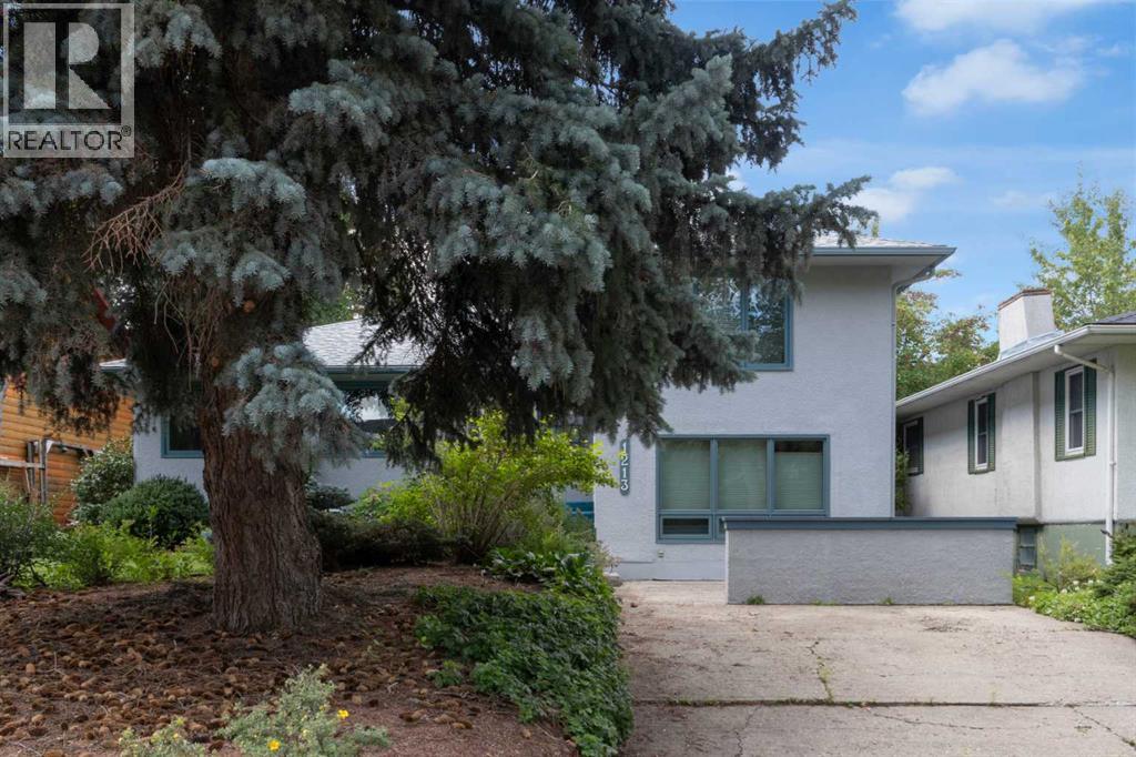 Single Family House for Sale in   Street NW Hounsfield Heights/Briar Hill Calgary 