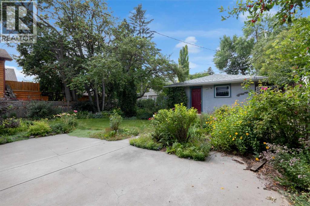 Single Family House for Sale in   Street NW Hounsfield Heights/Briar Hill Calgary 