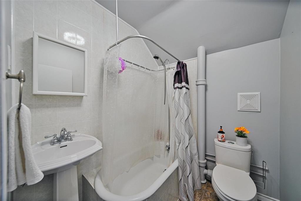 Photo 24 of 286 Aberdeen Avenue, Winnipeg MB