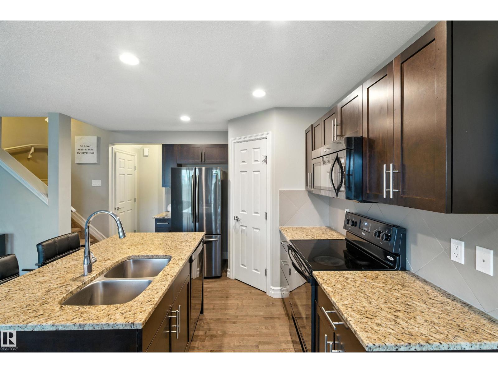 Photo 8 of 6863 Cardinal Link Li Sw, Edmonton AB