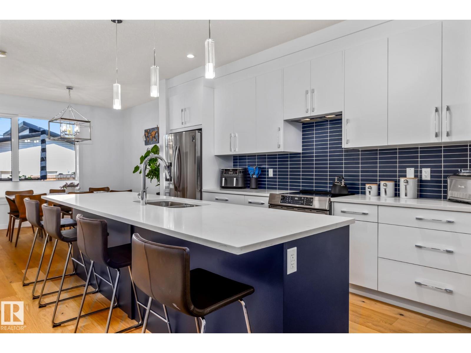 Photo 1 of 10312 78 St Nw, Edmonton AB