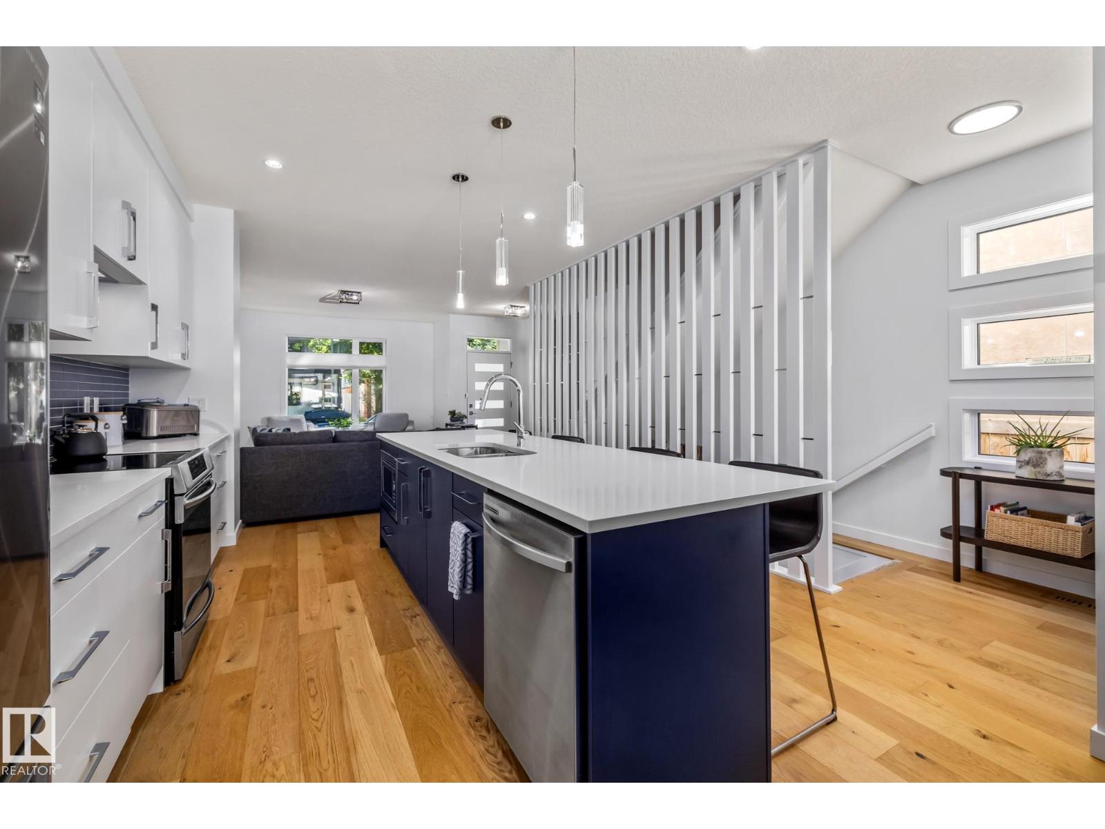 Photo 14 of 10312 78 St Nw, Edmonton AB