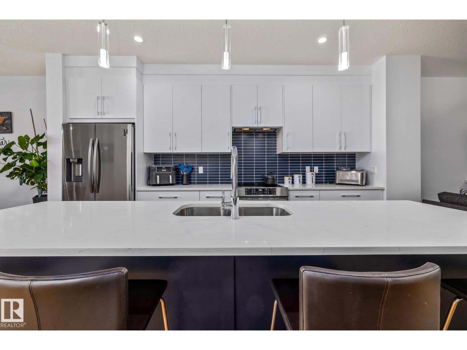 Photo 4 of 10312 78 St Nw, Edmonton AB