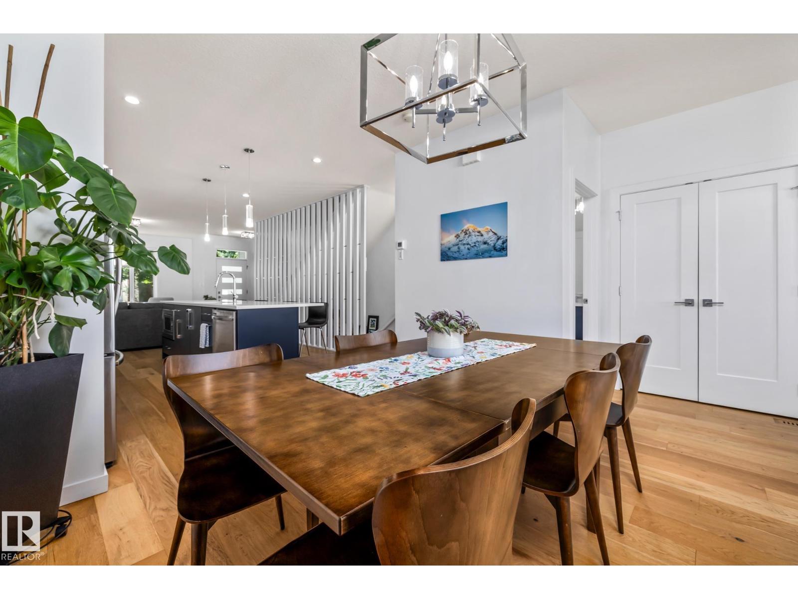 Photo 8 of 10312 78 St Nw, Edmonton AB