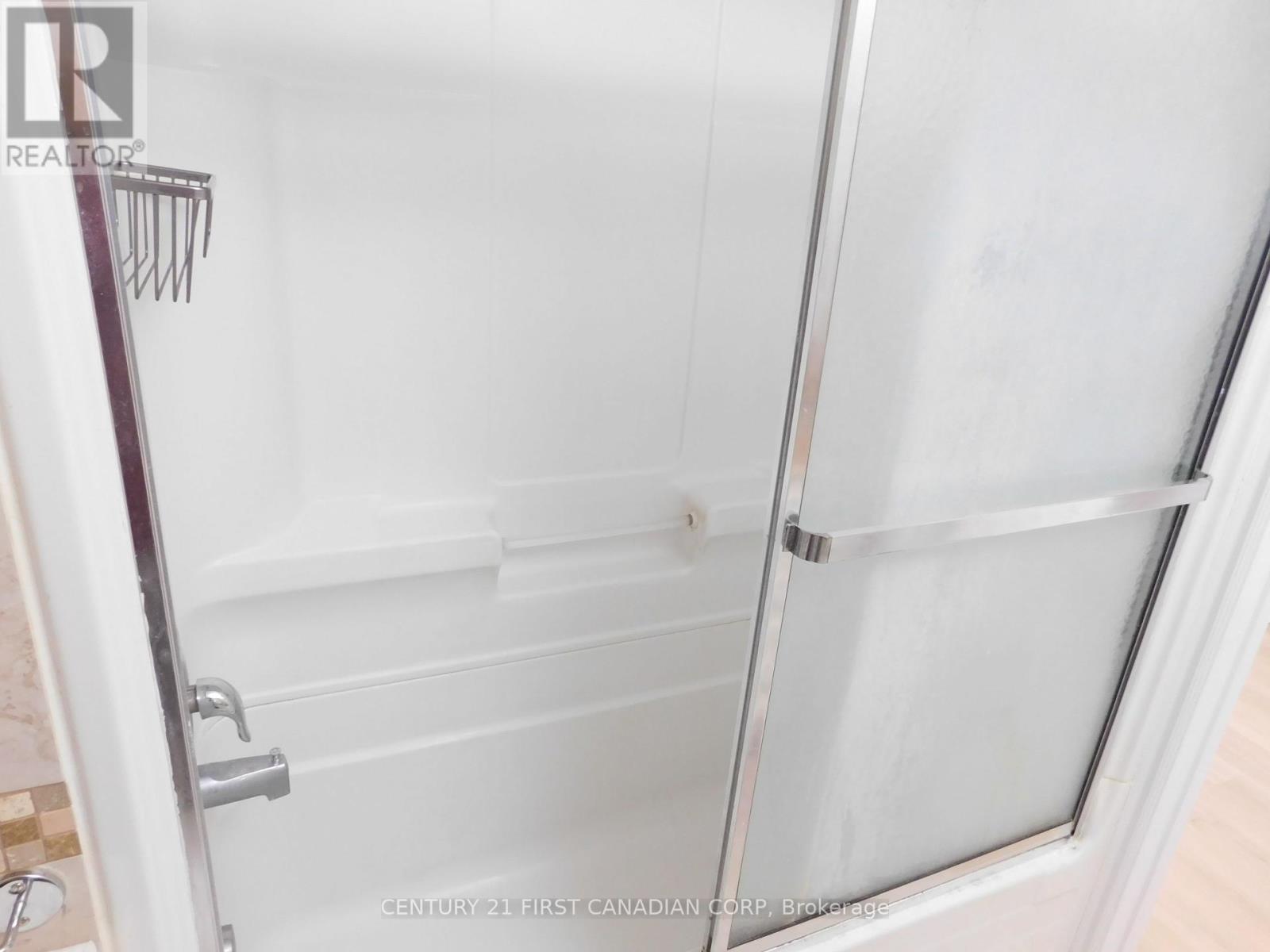Photo 24 of 2 500 Osgoode Drive, London South ON