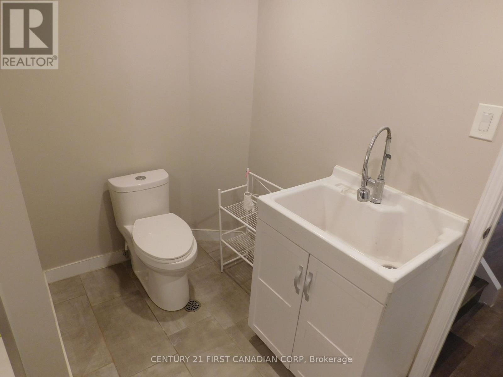 Photo 27 of 2 500 Osgoode Drive, London South ON