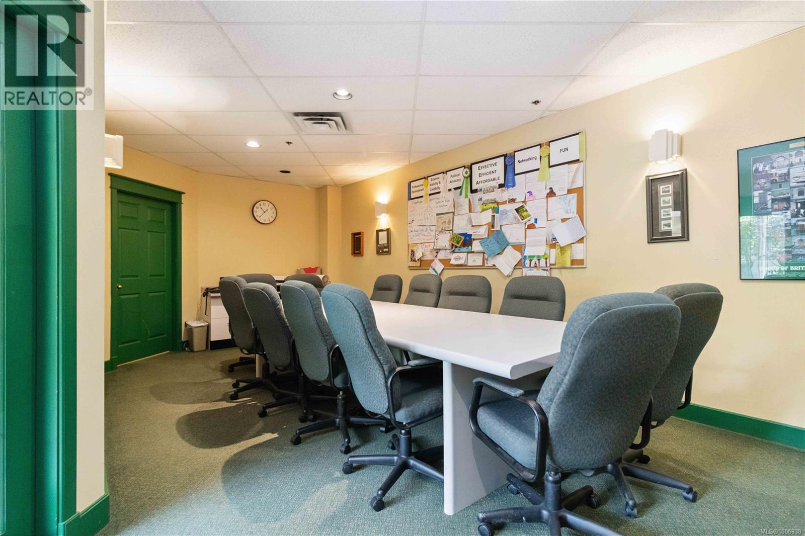1 3690 Carey Road, Saanich